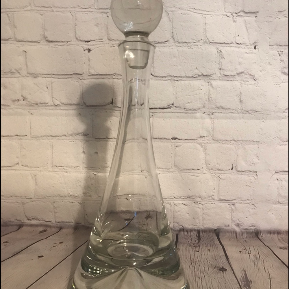 Contemporary crystal heavy bottom decanter